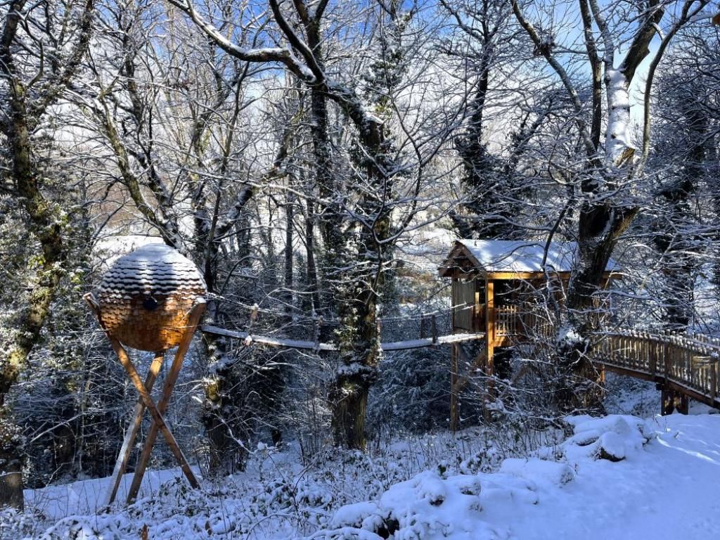 Dormir dans une cabane en hiver : est-ce une bonne idée ?