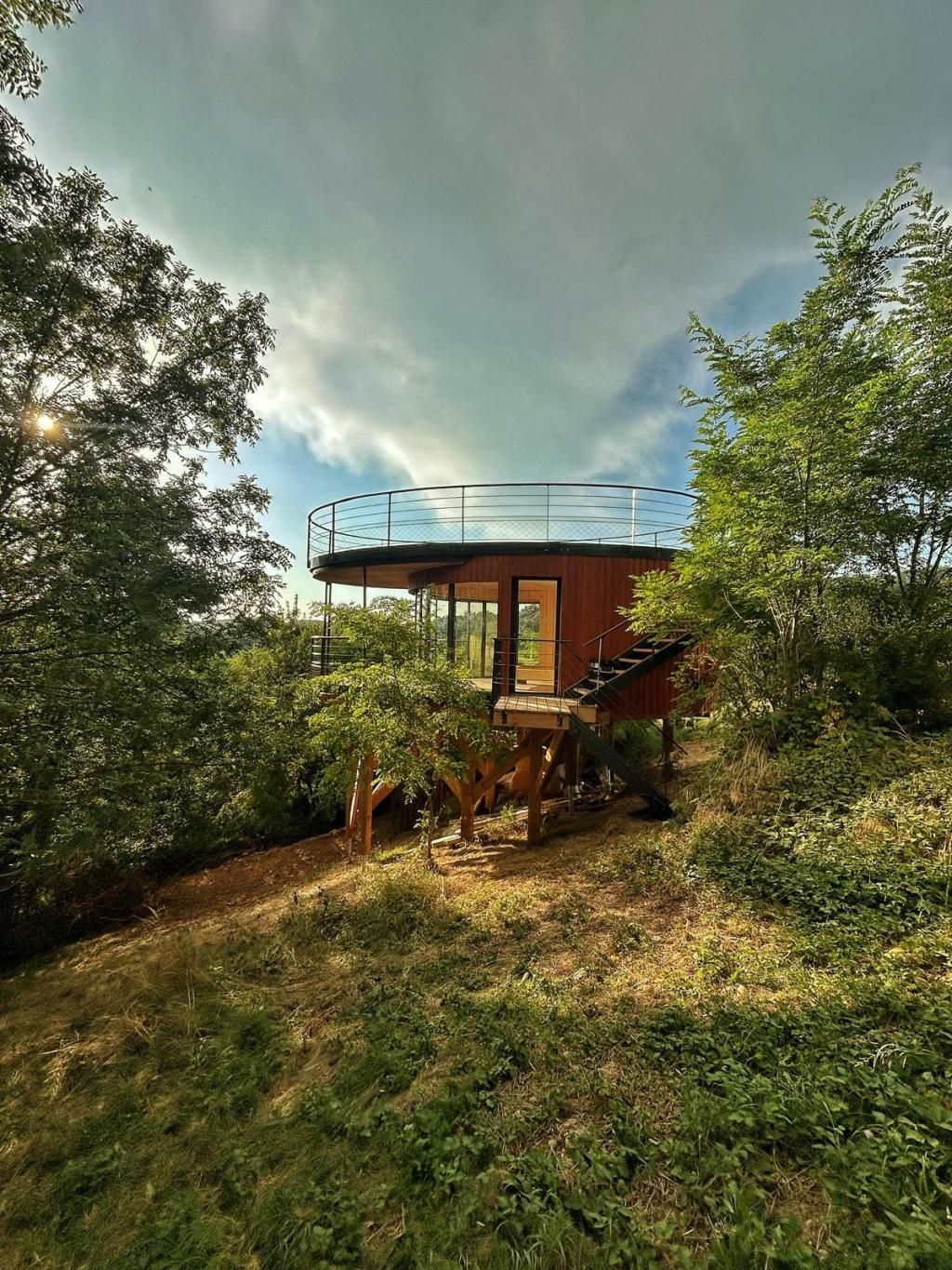 Le Domaine des Étoiles - Prestige Spa Lodge